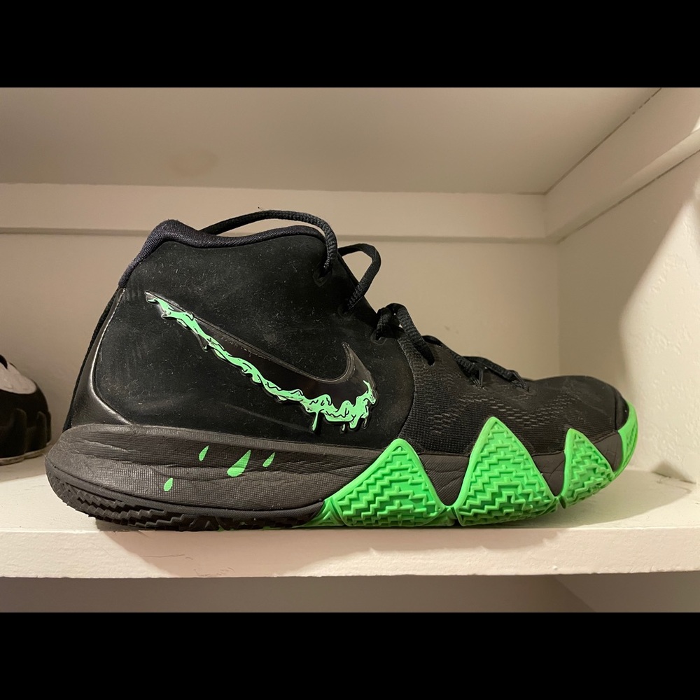 Kyrie 4 Halloween